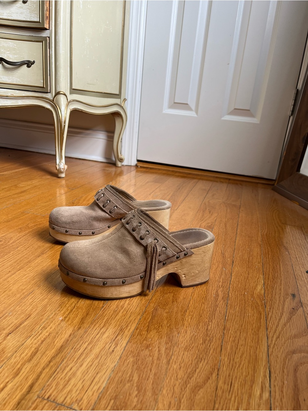 2000s Suede Taupe Clog Mules with Stud and Tassel Detail - Picture 4 of 7
